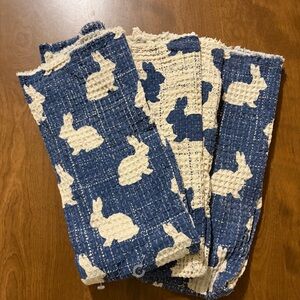 The Farmhouse kitchen towels NWOT
